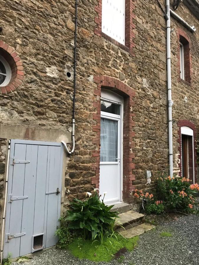 Grand Studio Au Coeur De Dinard A 1Min Du Marche Et 6Min Plage De L'Ecluse Apartment Luaran gambar