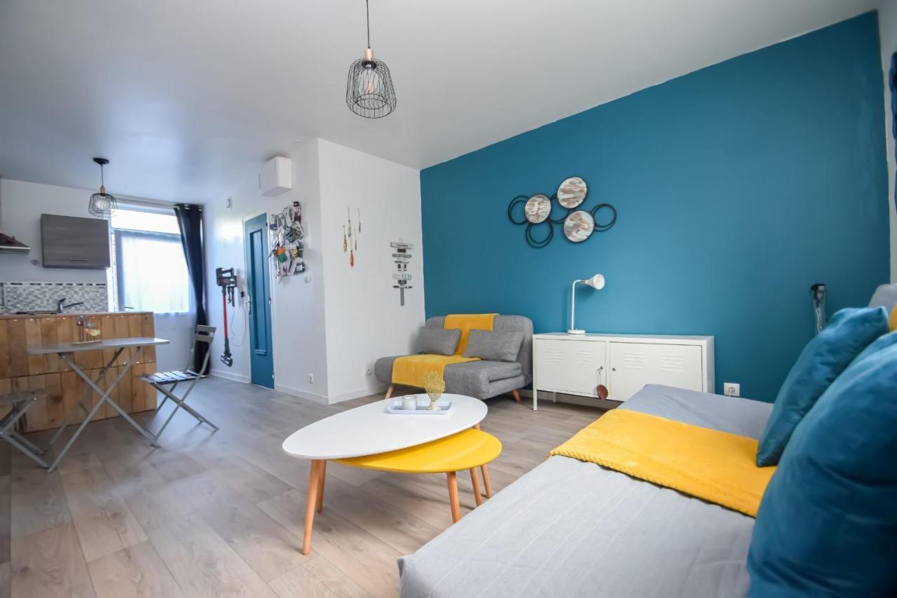 Grand Studio Au Coeur De Dinard A 1Min Du Marche Et 6Min Plage De L'Ecluse Apartment Luaran gambar